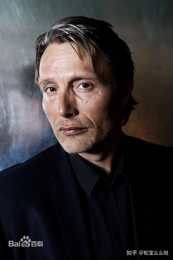 推荐一部冷门的电影吧,大学时期一直追的汉尼拔,男主麦德斯·米科尔森