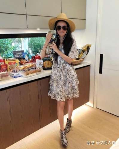 艾问人物 艾诚 主持人,投资人,《艾问iask》创始人.