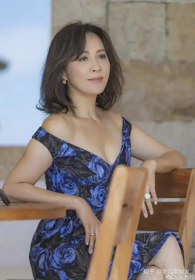 刘嘉玲低调放售半山豪宅九年稳赚490万，何鸿燊女婿接手首度置业