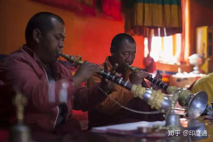 在世界最冷的地方,印度僧侣开始为过冬做准备-印度通