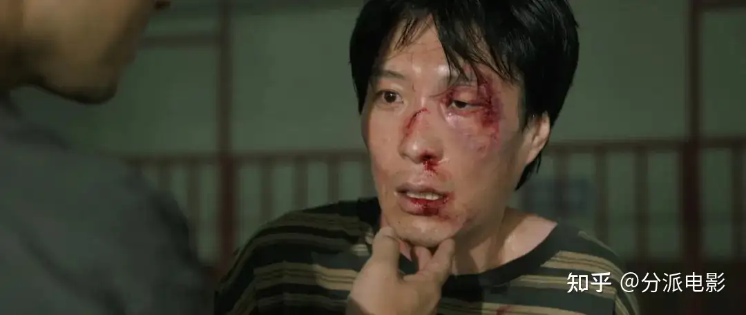 《稻草人》冷门逆袭黑马，这部剧惊悚又烧脑！