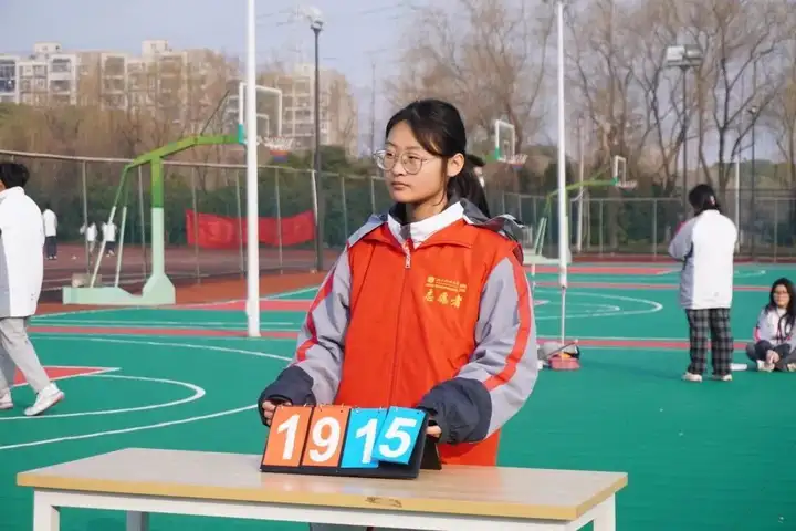 浙江省廣播電視中等專業(yè)學(xué)校國(guó)家獎(jiǎng)學(xué)金獲得者亮相浙江教科影視(圖3)