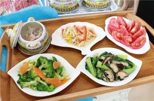 月子餐30天，每天的详细食谱安排（回顾篇）