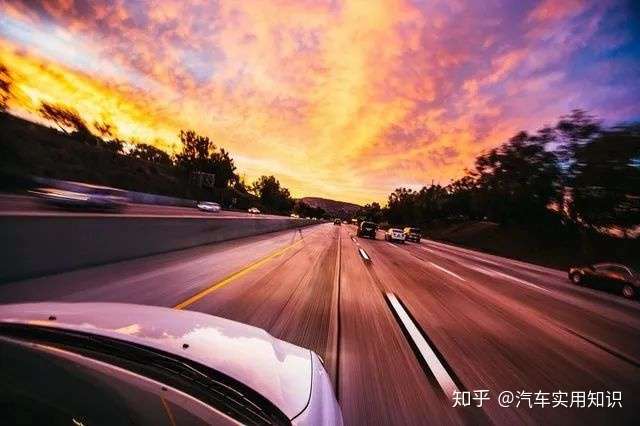 在高速上 低速行驶 后果有多严重 不懂吃大亏 知乎