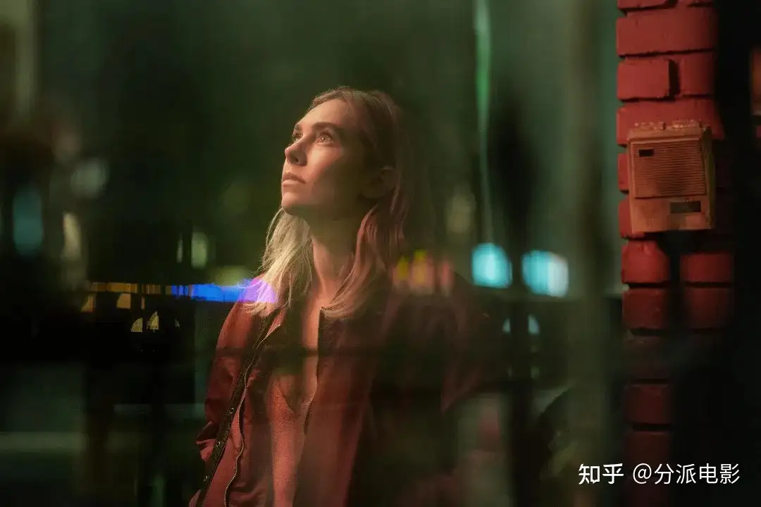 《黑夜终至》破碎感女神上线,彻夜“搞钱”
