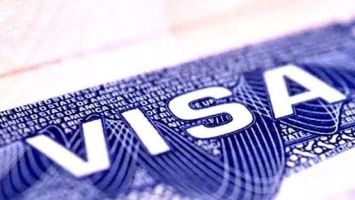 国内40名大学生旷课太多被退学!国外什么情况会被劝退