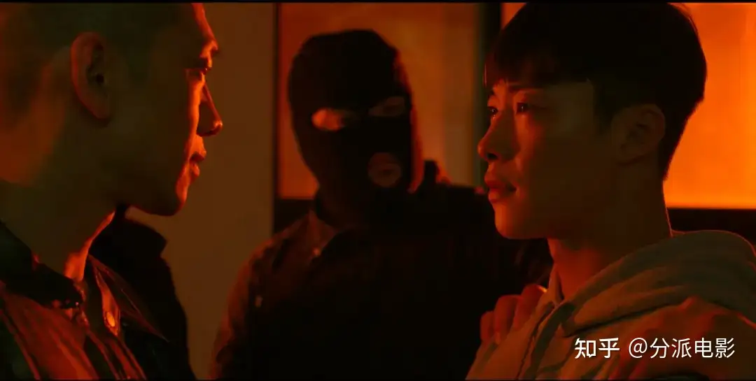 《猎犬第二季》拳拳到肉！打戏依旧是天花板