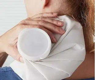 热敷治疗有很多种方法,是否能发挥最大功效要根据损伤不同来选择.