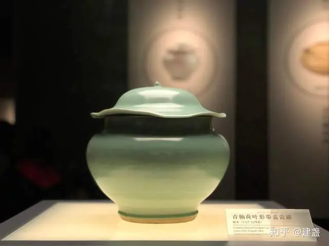 明龍泉窯青釉小罐中国古美術-