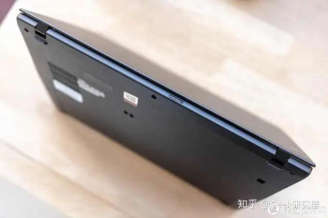 ThinkPad X1 Carbon 2019评测：年度旗舰商务本，无缝漫游十代U - 知乎