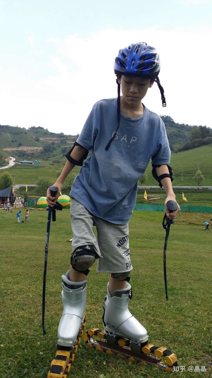 最近照片噢…… 小学3年级 1岁照片