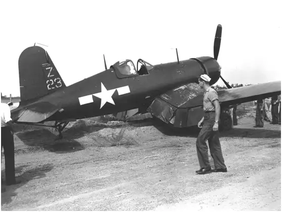 コルセア戦闘機ガスライター】 米軍Ｆ４Ｕ-１ 1960～70年代 日本製