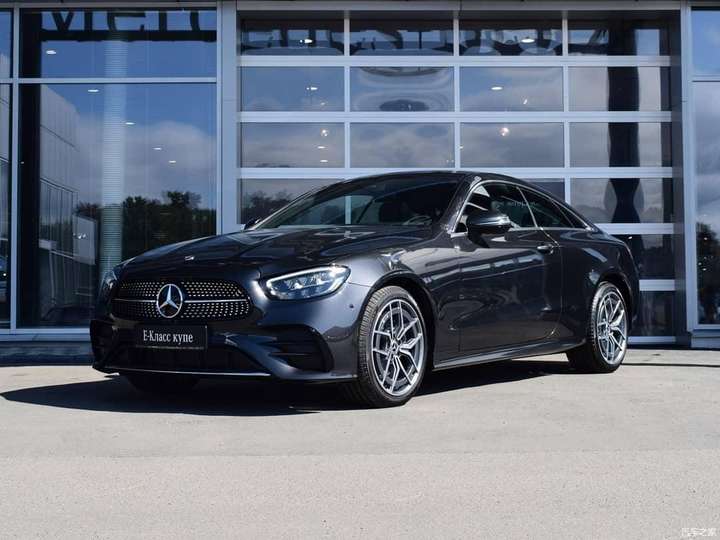 新款奔驰e级coupe海外实车 精致运动的双门轿跑风格