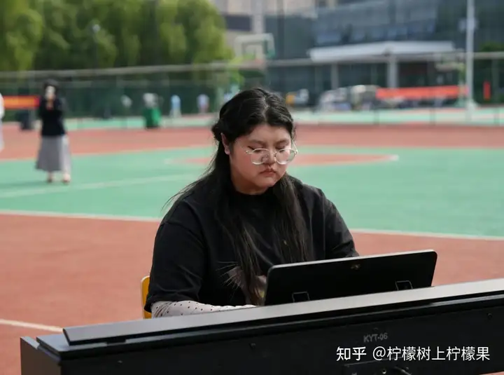 【活力校园】十八而志 向光而行 | 浙江省广播电视中等专业学校塘栖校区2026年高三成人礼圆满举行！(图7)