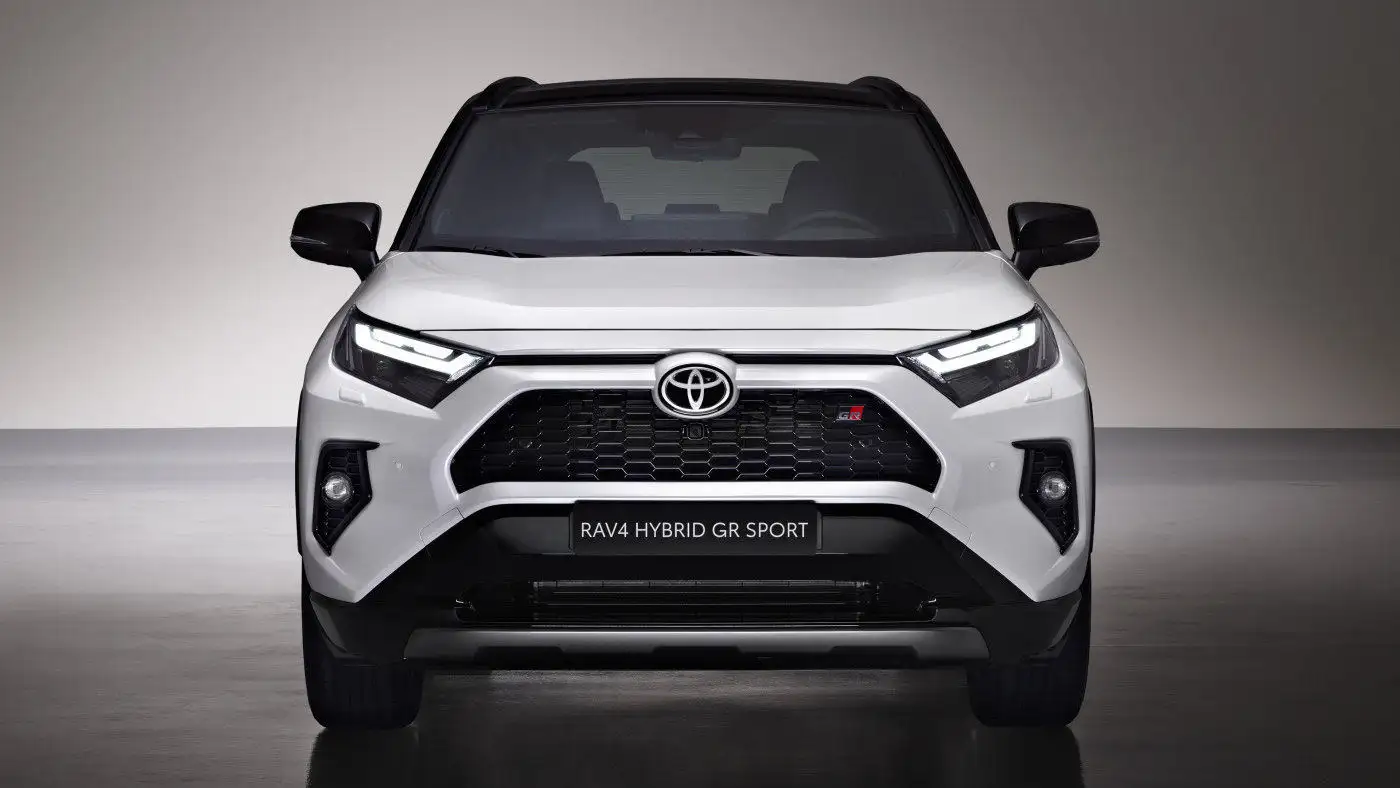 非売品☆外国製☆ドイツ製 TOYOTA トヨタ RAV4 宣伝プレス 2枚 写真+