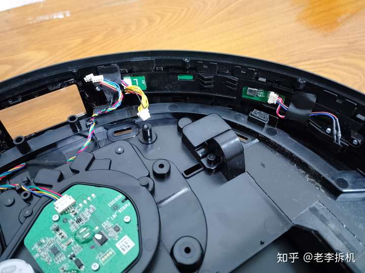 最新分享:科沃斯T8扫地机器人拆解内容必看 电器拆机百科 第4张-巨头拆机测评网 最新分享:科沃斯T8扫地机器人拆解内容必看 电器拆机百科 第4张