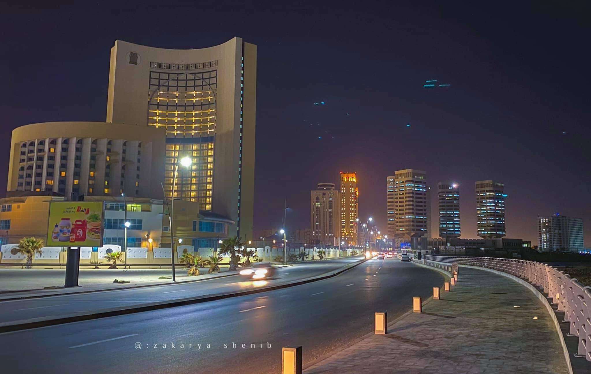 罗安达,安哥拉阿尔及尔,阿尔及利亚开罗,埃及拉各斯,尼日利亚内罗毕