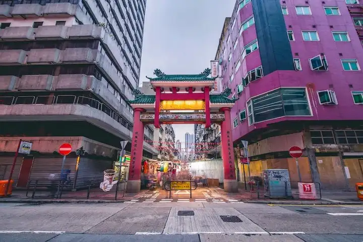内地精英都在申请香港身份，原来有那么多好处！