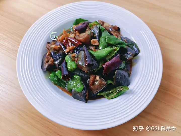 茄子不过油，不焯水，超简单的家常做法，好吃下饭，一点都不油腻-茄子最好吃的做法,不用油炸怎么做