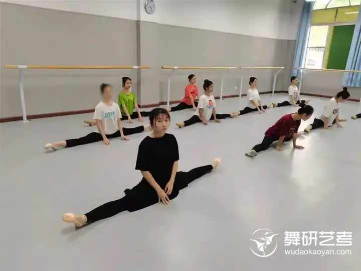 舞蹈生五一假期出游记：舞研5日“观光之旅”，原来他们都在......