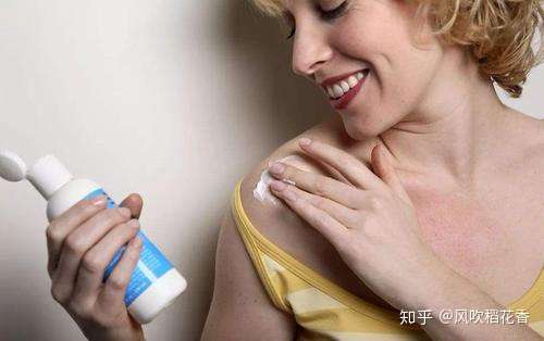 怎样用身体乳才能使手变白(怎样用身体乳才能使手变白色)