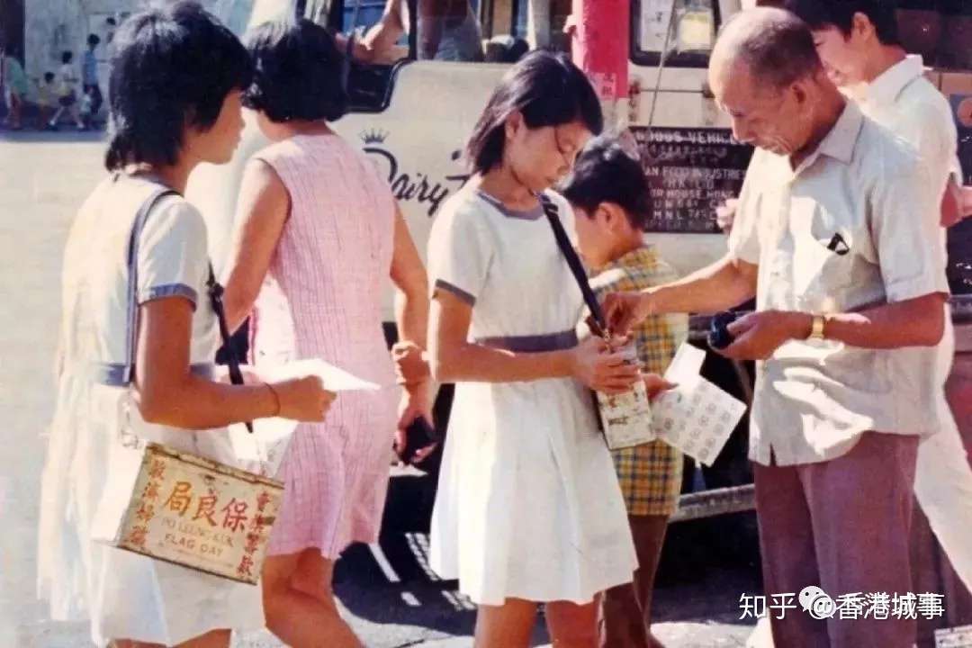 卖旗 香港一道美麗的風景線 這就是香港 知乎