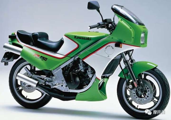 方头方脑的两冲程川崎kr25099kr1那是一代人的青春记忆