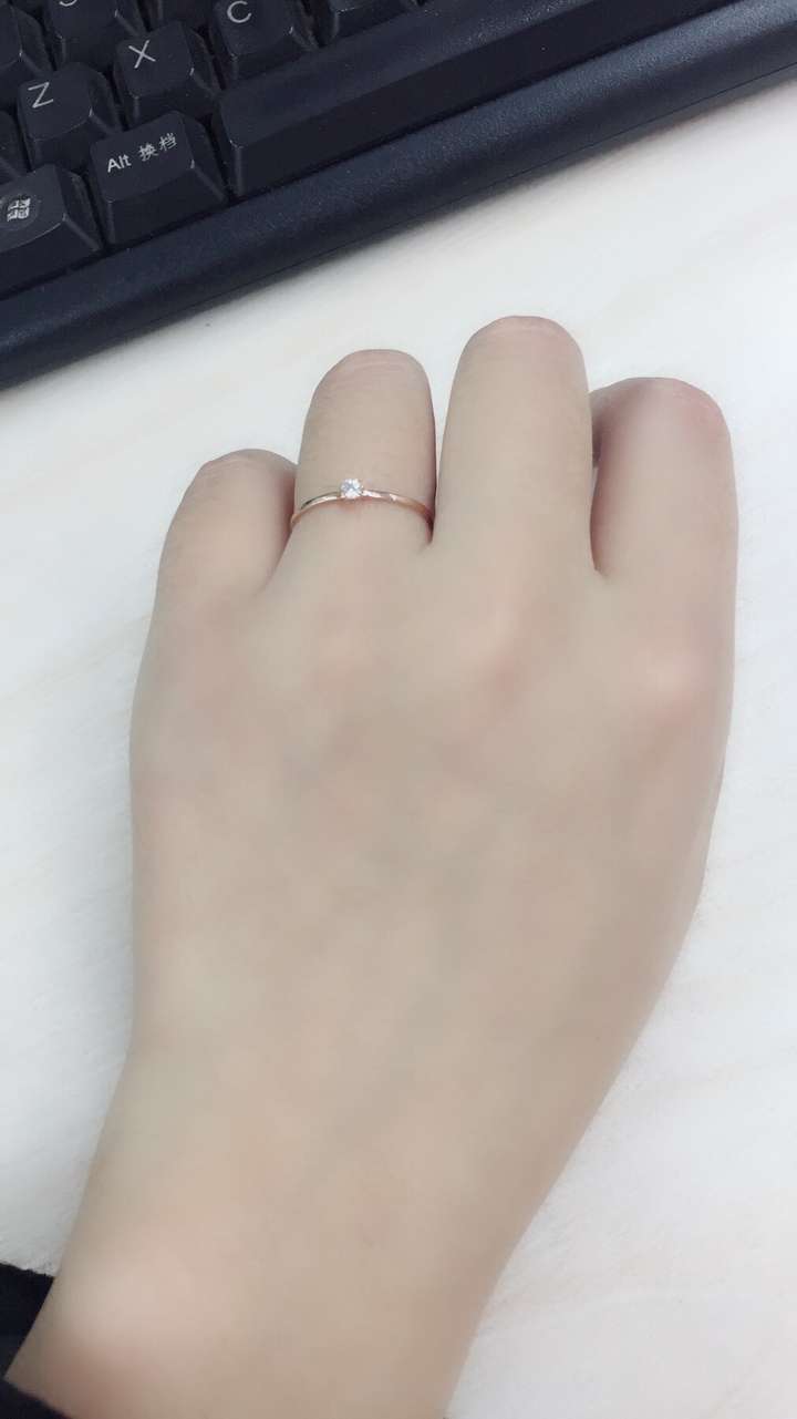 我能怎么办,我也很绝望啊,超羡慕别人纤细修长的手指