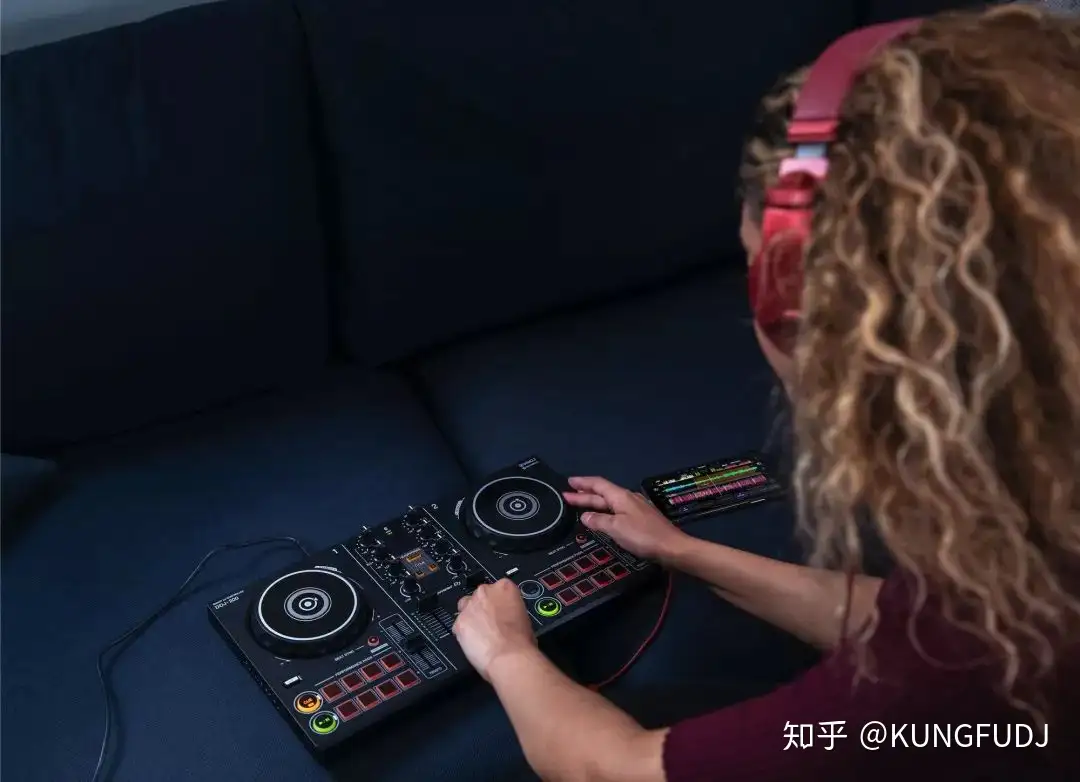 Pioneer DJ 新品发布「SMART DJ CONTROLLER DDJ-200」控制器- 知乎