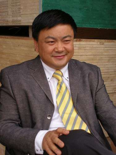 洪剑涛和高亮,讲真我根本也分不清谁是谁,我一直以为地下交通站的厨子