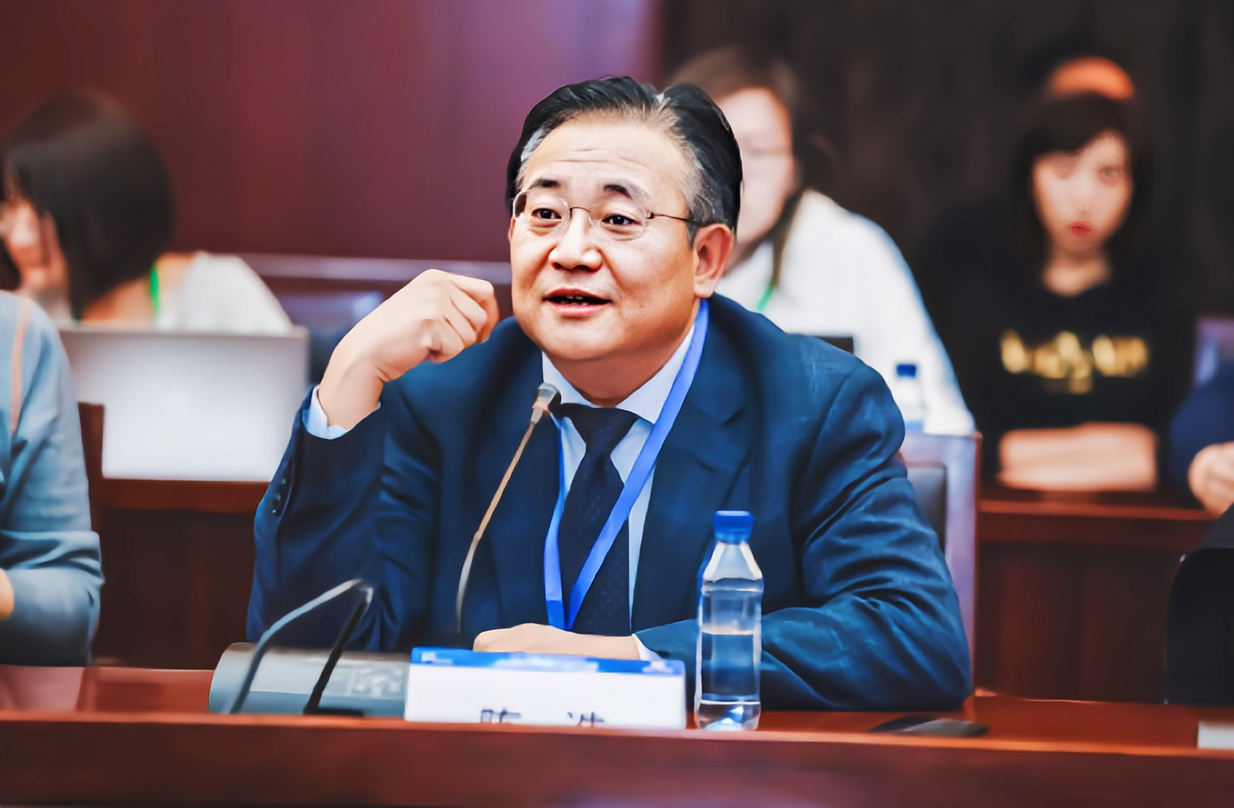 赣州房掌柜李启军 的想法: 著名经济学专家陈浩,金句语惊四座,谁家