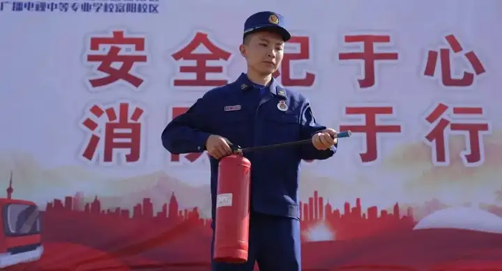 安全记于心 行动践于行|富阳校区开展消防安全演练活动(图7)
