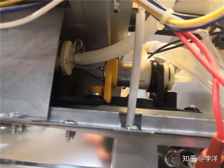 拆机评测:美的嵌入式蒸烤箱一体机TQN34FBJ-SA优缺点曝光 电器拆机百科 第15张-巨头拆机测评网 拆机评测:美的嵌入式蒸烤箱一体机TQN34FBJ-SA优缺点曝光 电器拆机百科 第15张