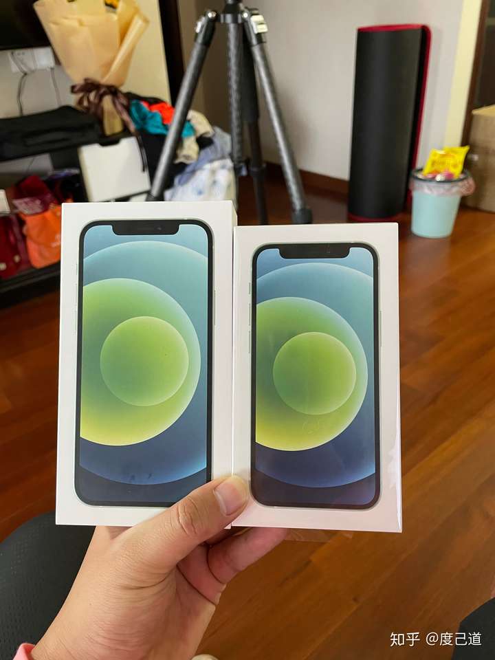 iphone1212minise2手感对比