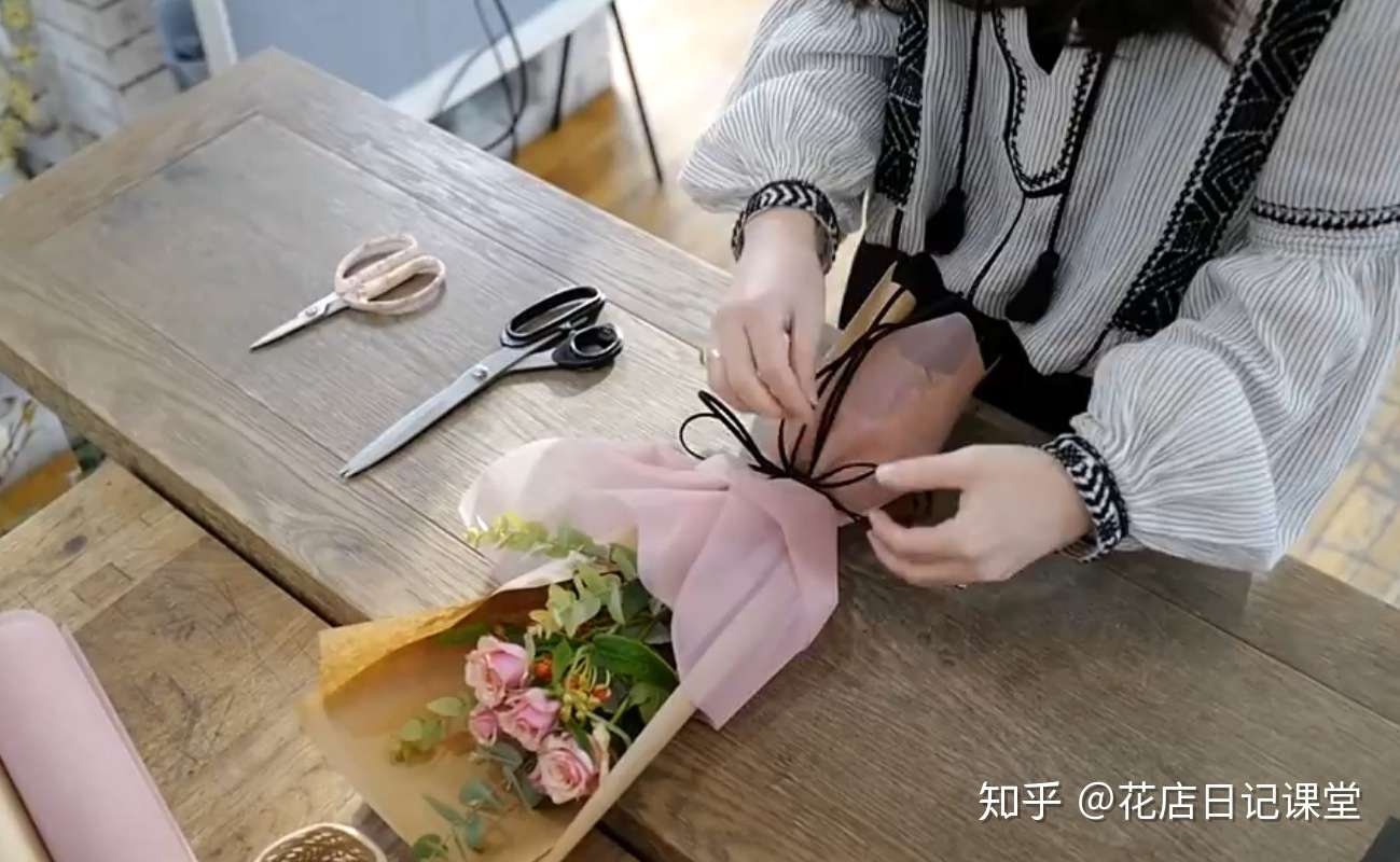 怎样包装花束 如何包装玫瑰花 知乎