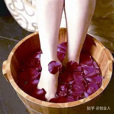 内,因此夏季养生女人要注意保护体内阳气,避免暑邪侵袭,热毒积于体内