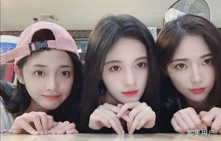 有人分享一下周洁琼和许佳琪在一起互动的返图吗?