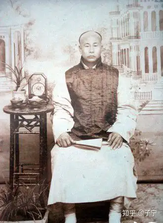 力能扛鼎,有"神力千斤王"之称