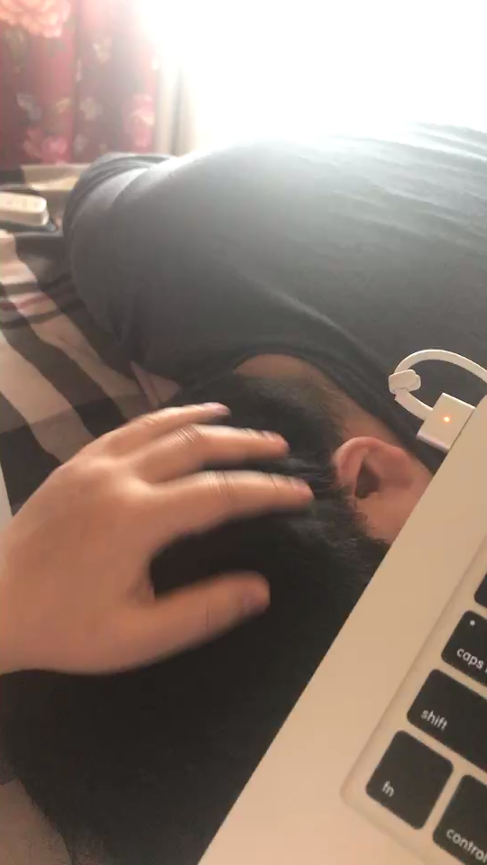 为什么男生都很讨厌女生朋友摸他头