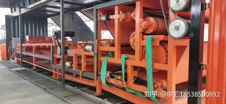 太疯狂了(当要求滤饼含水量较低时,适合使用什么过滤设备)带式压滤机进泥含水率,(图1) 太疯狂了(当要求滤饼含水量较低时,适合使用什么过滤设备)带式压滤机进泥含水率,(图1)