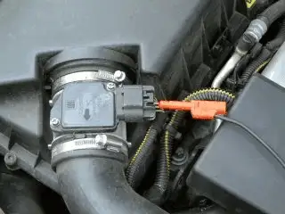 示波器测量汽车空气流量计传感器模拟数字热线式