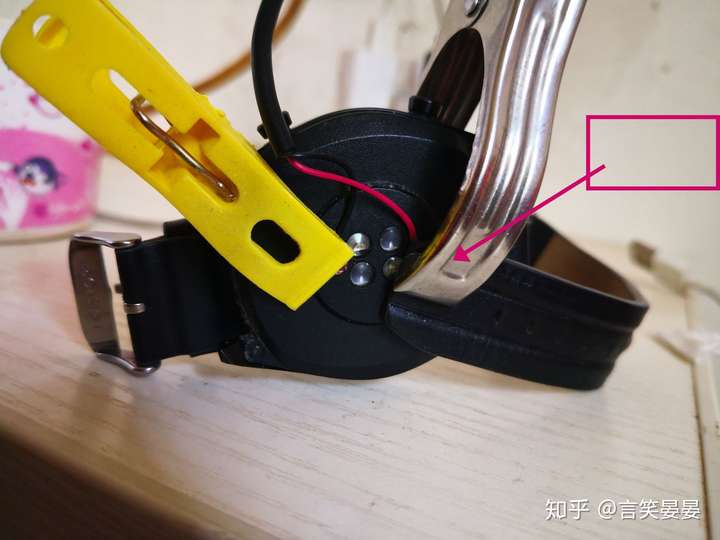 回老家没带充电器想自制华为gt2手表充电器手表触点正负极如何确认
