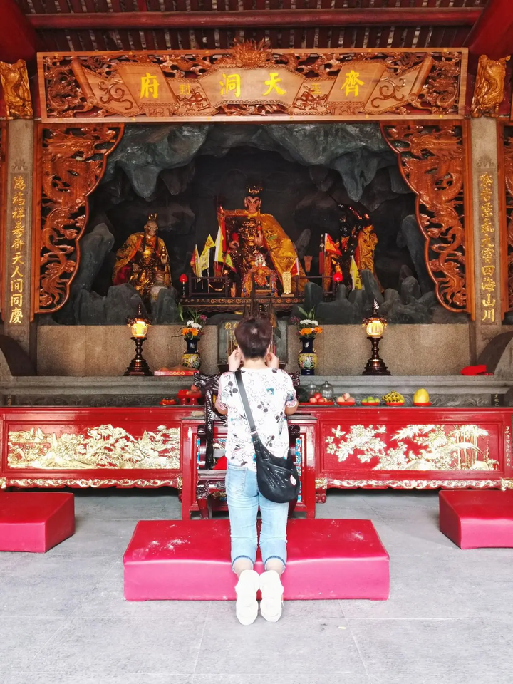 孙悟空是斗战胜佛为什么各地没有人拜孙悟空的神像?