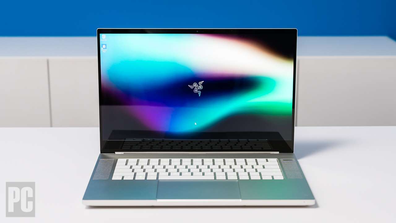 Razer Blade 15 Studio    -   
