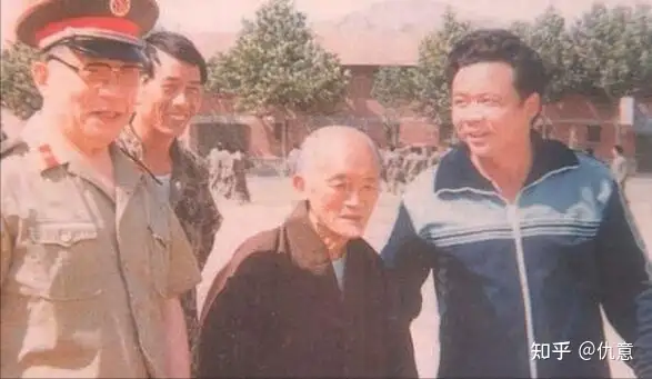 85年《海灯法师》风靡全国，他究竟是一代宗师还是“欺世盗名”？