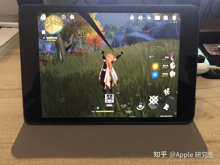 我用 ipad mini 玩原神