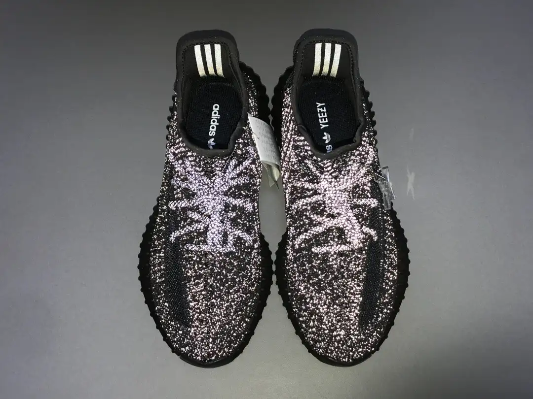 分享黑色满天星YEEZY BOOST 350 V2 Black Reflective FU9007 - 知乎