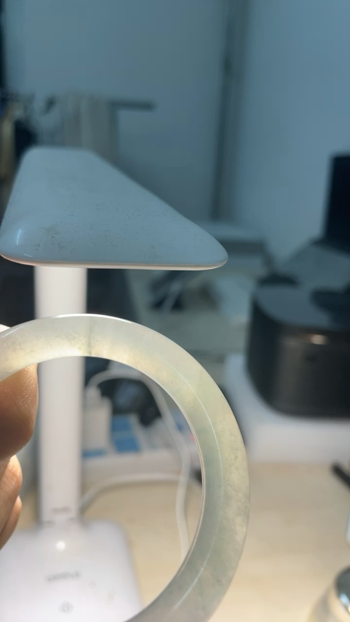 这是翡翠的棉筋,色根,水线还是石纹? - 知乎