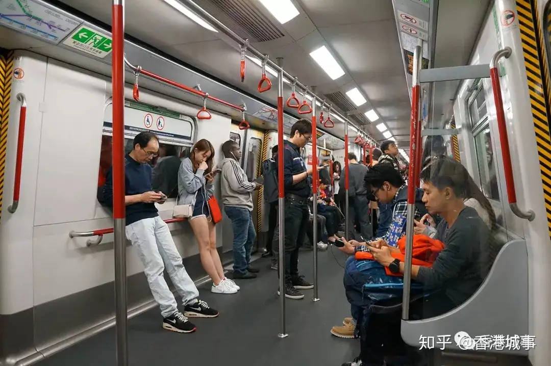 在香港地鐵裡待太久，要被罰款！ - 知乎