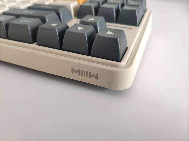 米物ART系列机械键盘 Z870：高颜值、三模兼容、超好用